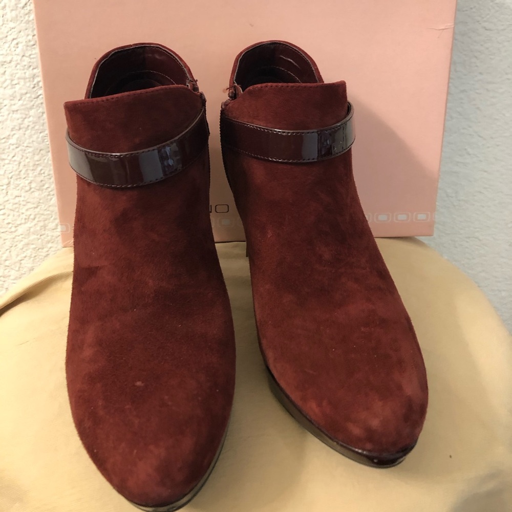 Bandolino booties
